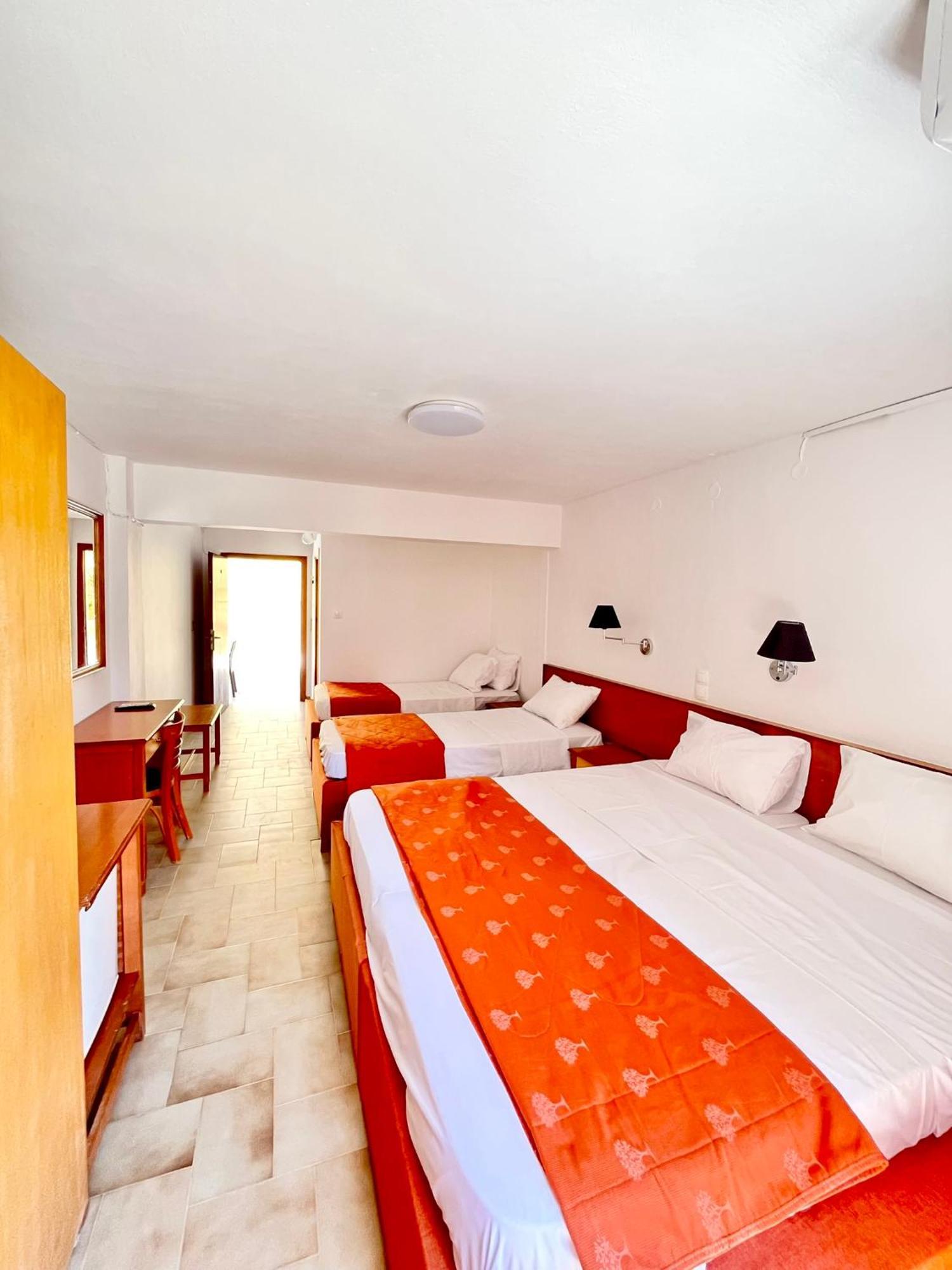 Oelia Rooms & Apartments Ajía Marína Kültér fotó