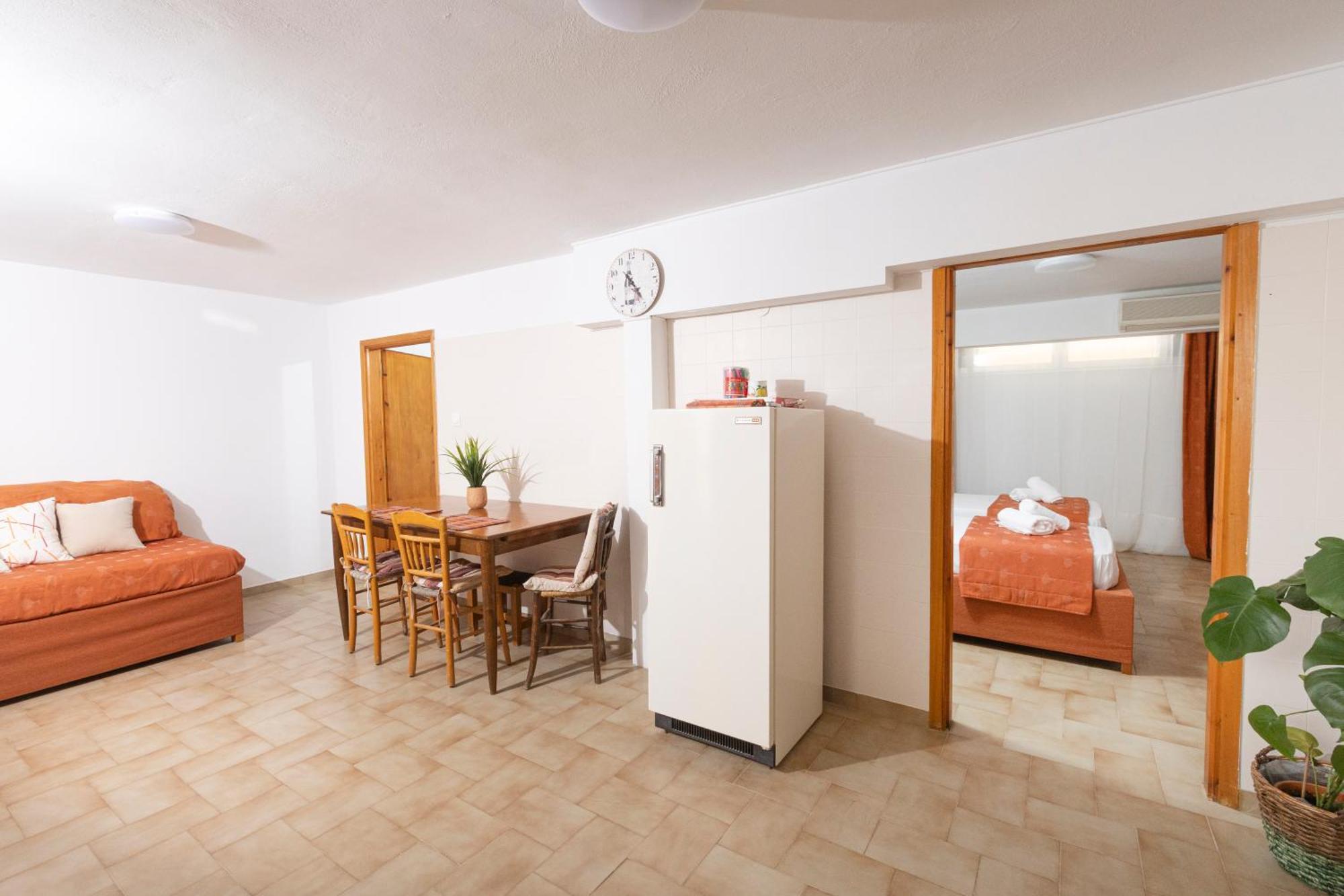 Oelia Rooms & Apartments Ajía Marína Kültér fotó