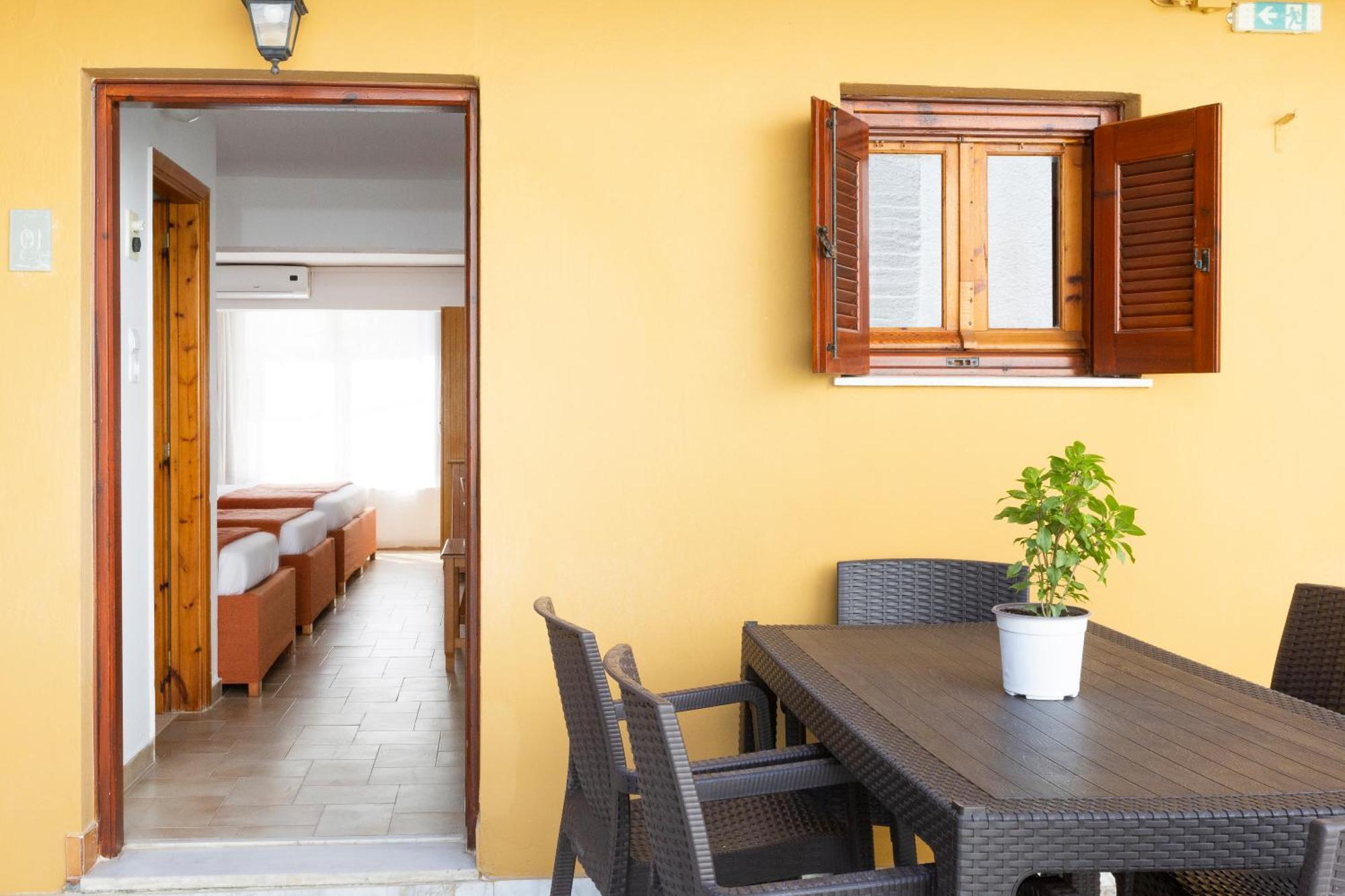 Oelia Rooms & Apartments Ajía Marína Kültér fotó
